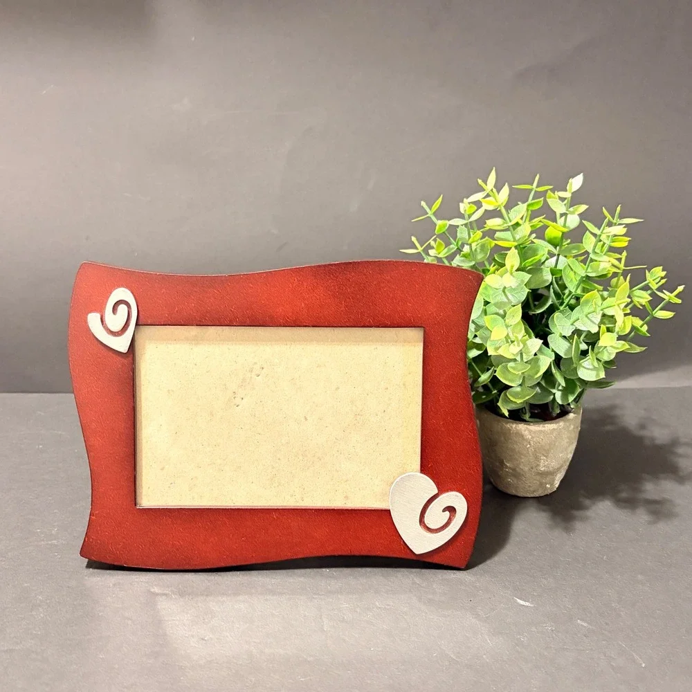Elsa L Inc Burnt Orange Wavy Wood Picture Frame with Silver Spiral Hearts 4x6